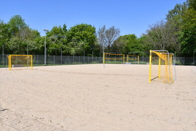Beachball-Feld im Stadtbad