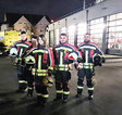 Feuerwehrmitglieder in komplett neuer Einsatzkleidung