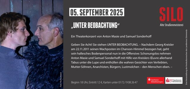 Plakat vom Theaterstück Unter Beobachtung am 05. September 2025 im Silo Sömmerda, Foto mit 2 Männern, die sich in die Augen schauen