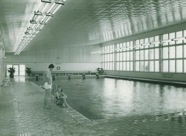 Schwimmhalle 1976