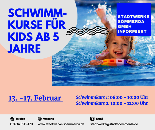 Kind in Schwimmbecken mit Informationen zu Schwimmkursen