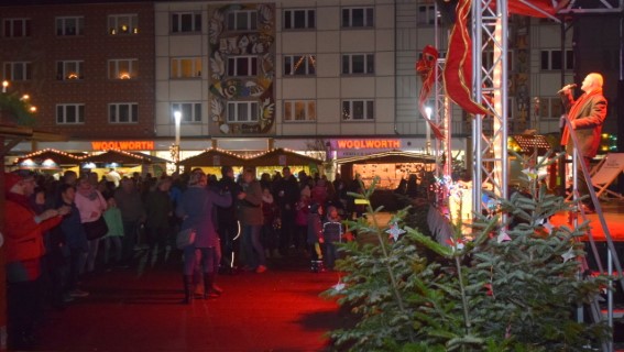 Stadt sucht Partner für Weihnachtsmarkt.