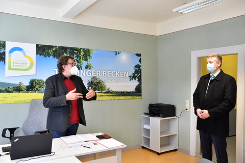 Bernd Körber und Christian Karl in der Geschäftsstelle