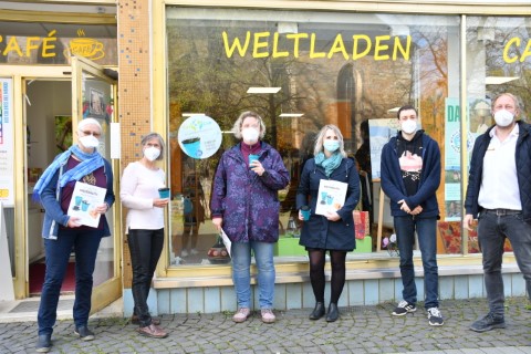 Bäckerei Bergmann und Weltladen LOCODEMU bieten FairCups an