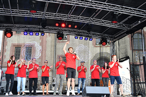 Der Faschingsclub bei einem Auftritt zum Stadtfest