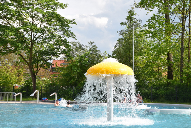 Wasserfontäne in einem Schwimmbad