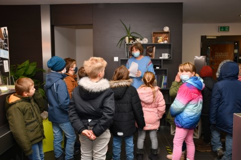 Weihnachtsmann überrasche 2c der Lindenschule. 